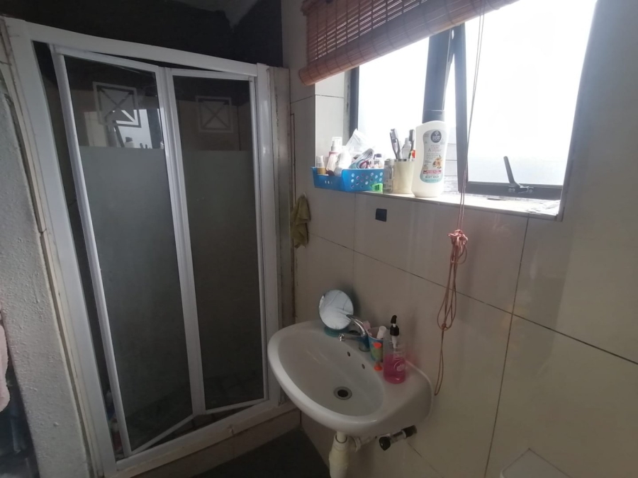 5 Bedroom Property for Sale in Lotus River Western Cape